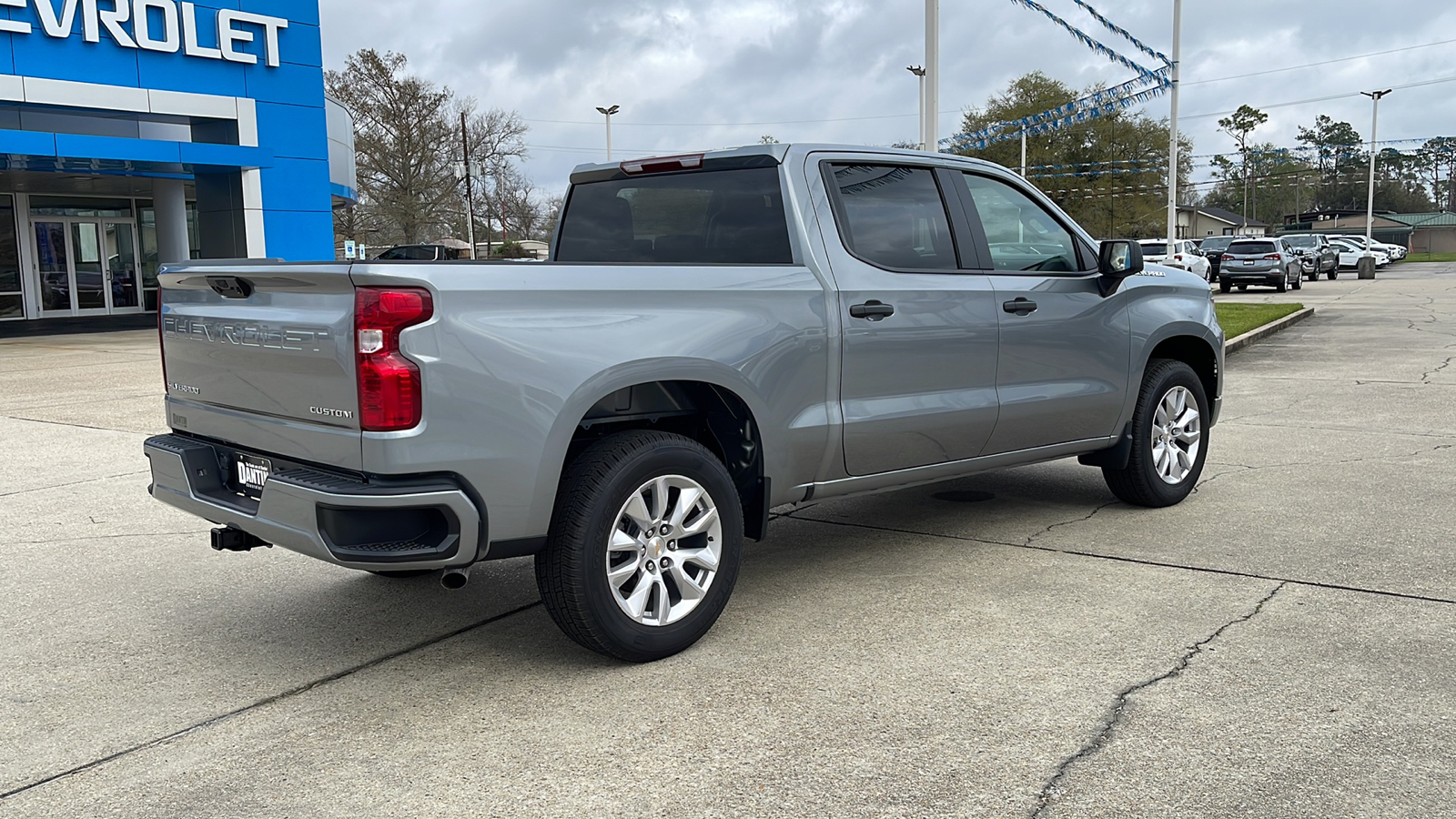 2024 Chevrolet Silverado 1500 Custom 24