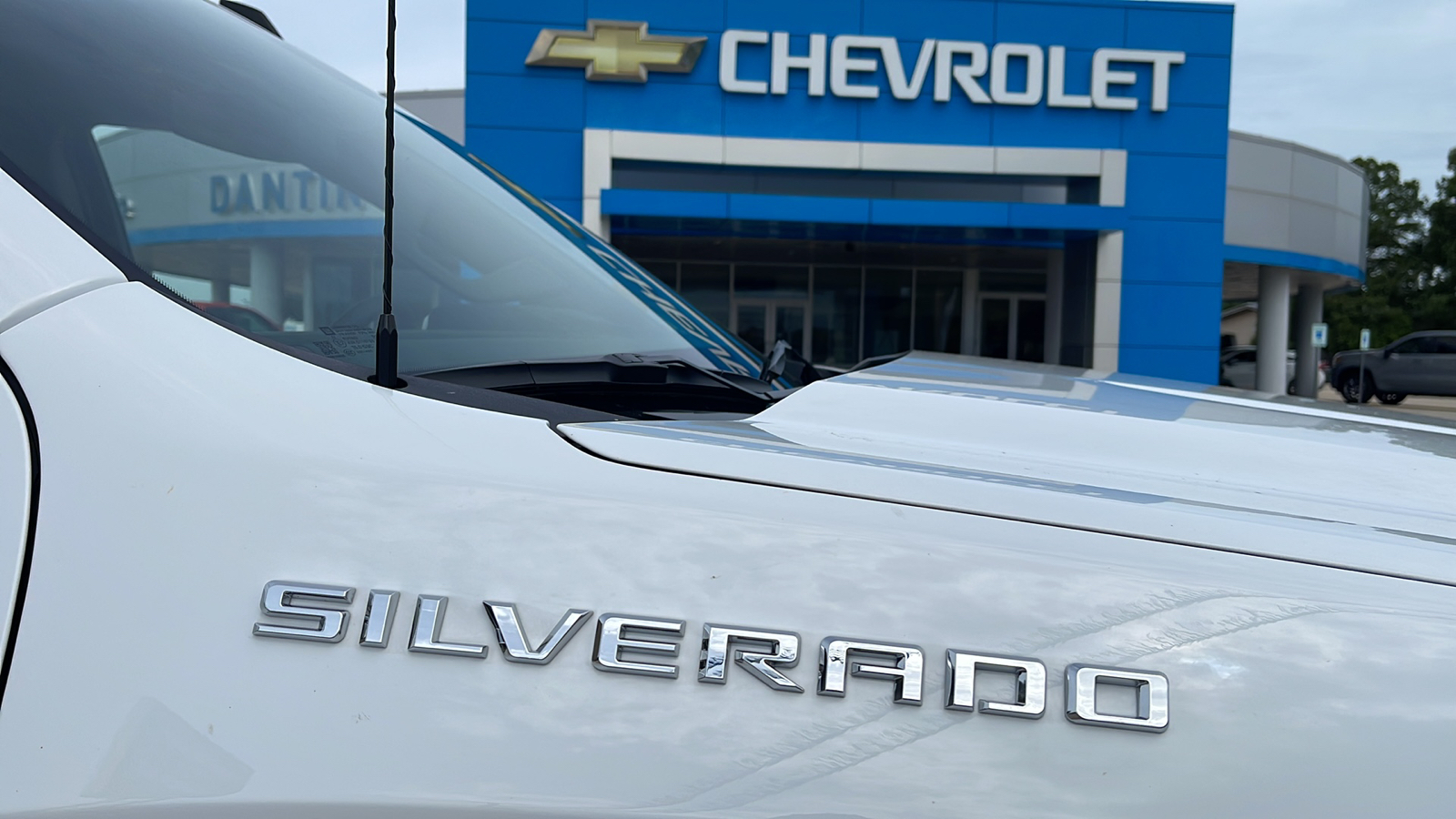 2024 Chevrolet Silverado 1500 RST 27