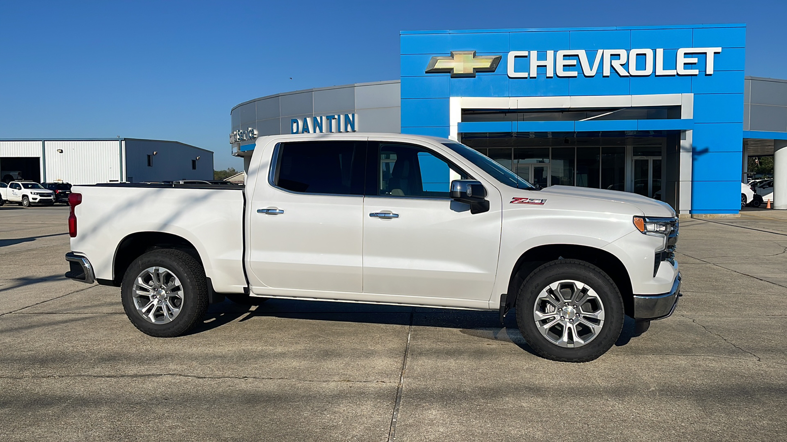 2024 Chevrolet Silverado 1500 LTZ 1