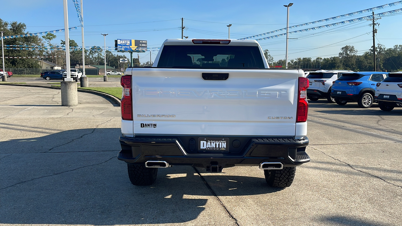 2024 Chevrolet Silverado 1500 Custom Trail Boss 22