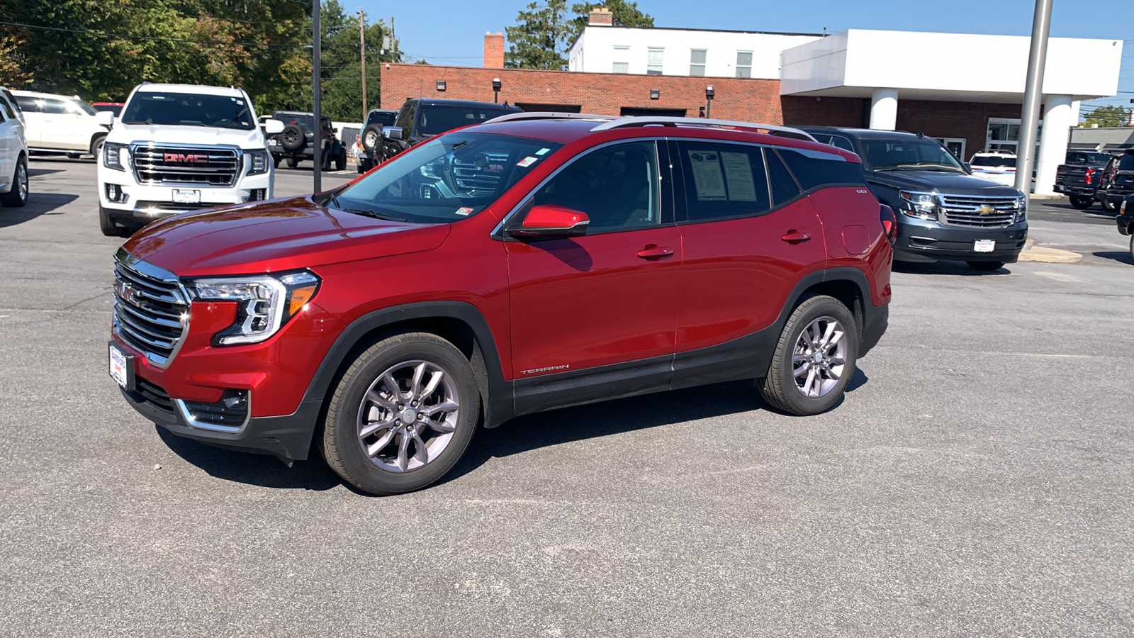 2023 GMC Terrain SLT 2