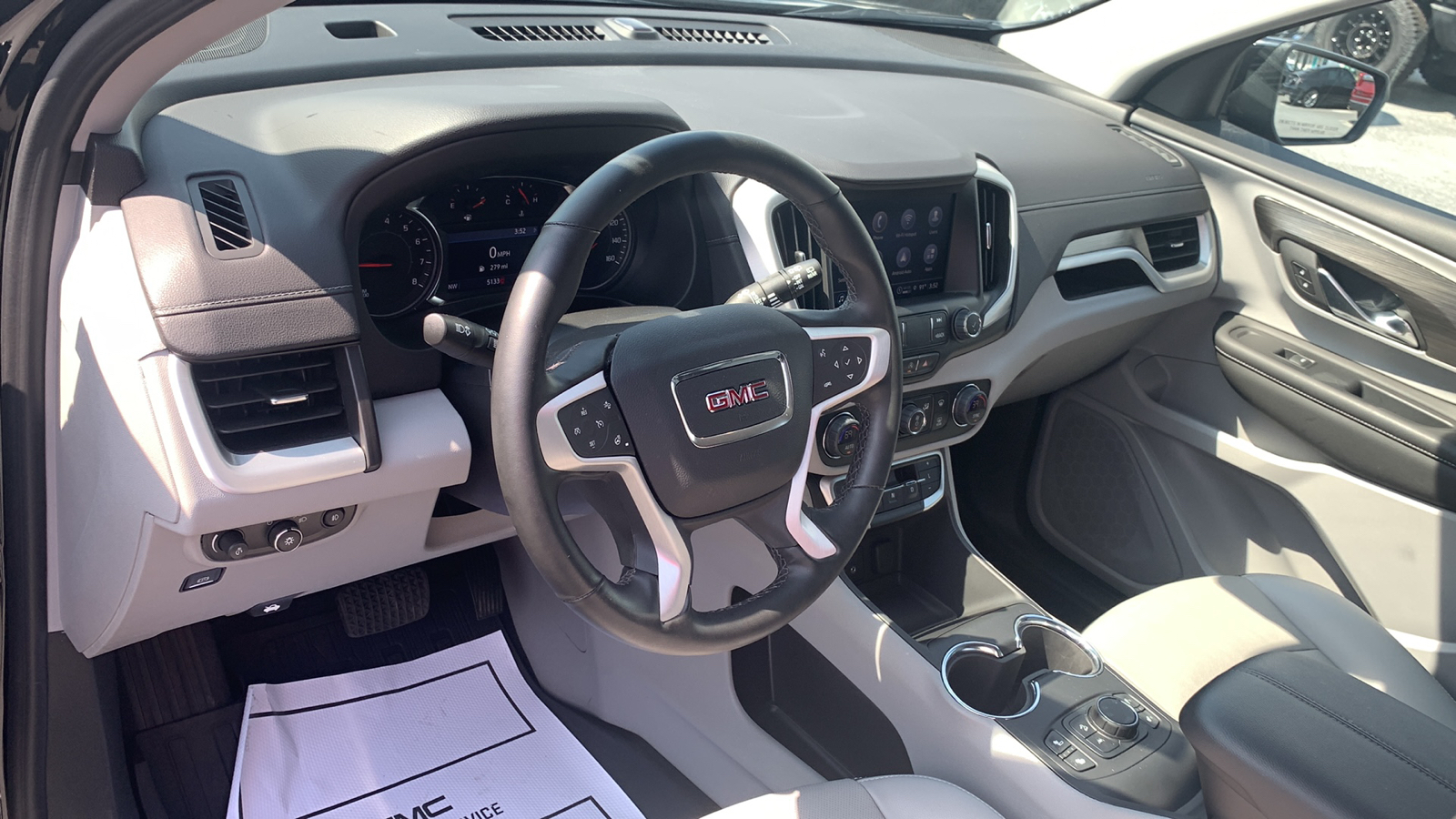 2023 GMC Terrain SLT 8