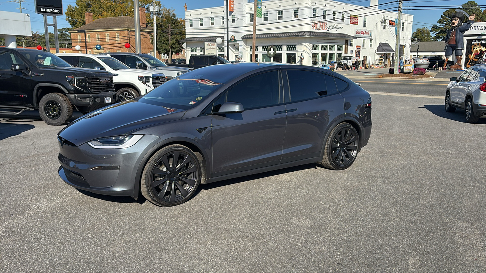 2023 Tesla Model X Standard Range 2