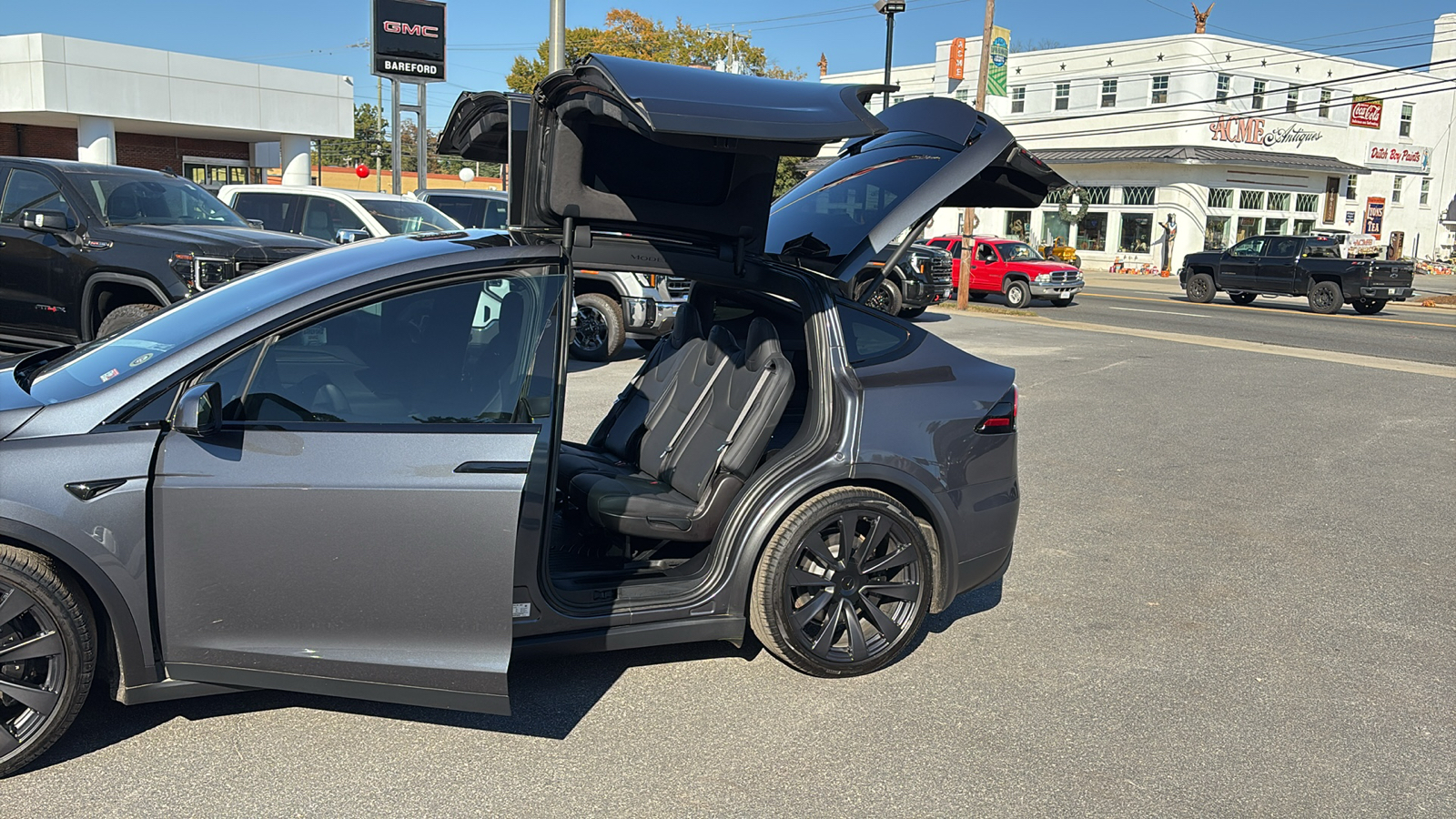 2023 Tesla Model X Standard Range 14