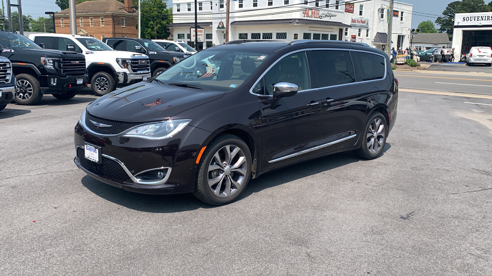 2019 Chrysler Pacifica Limited 1