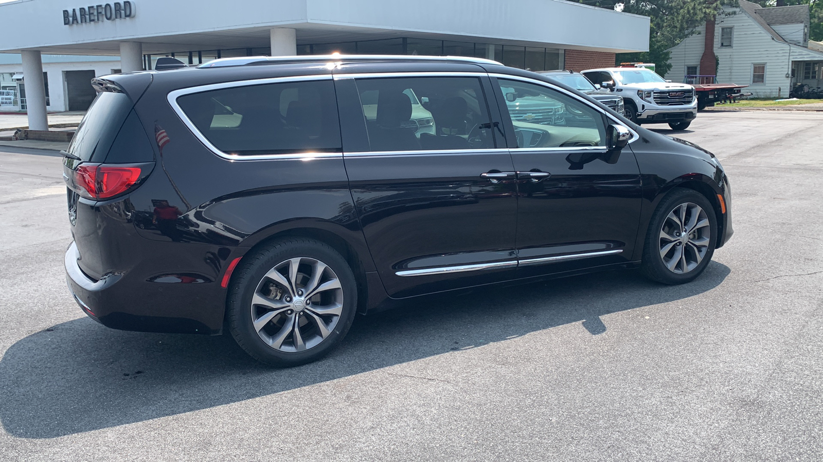 2019 Chrysler Pacifica Limited 29