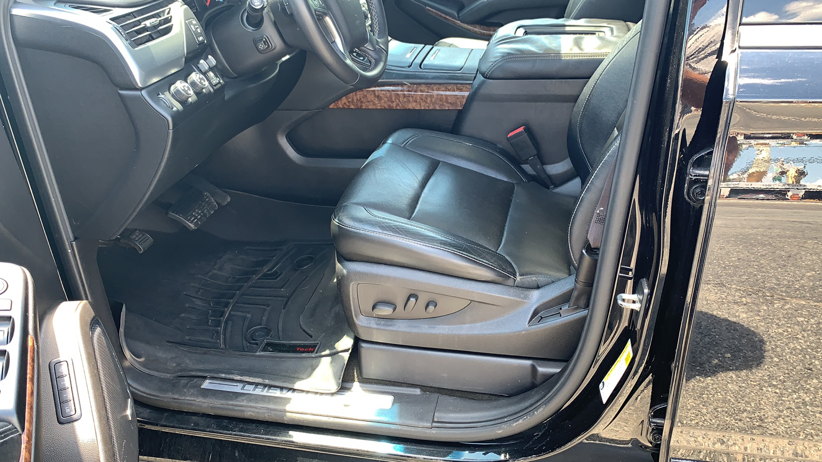2015 Chevrolet Tahoe LTZ 8