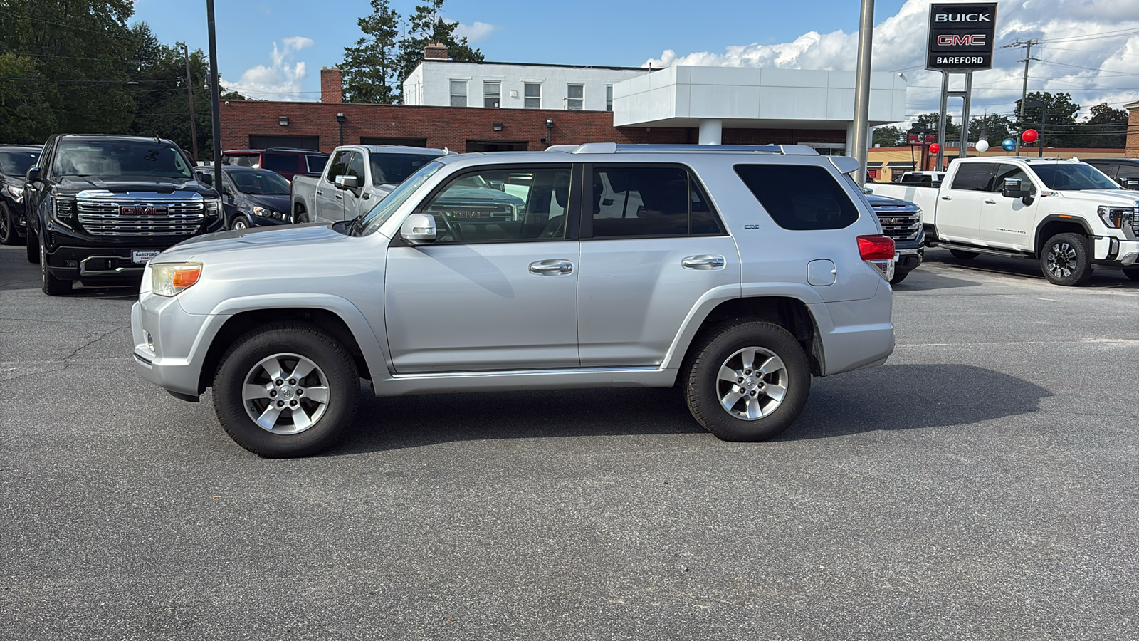 2011 Toyota 4Runner SR5 3