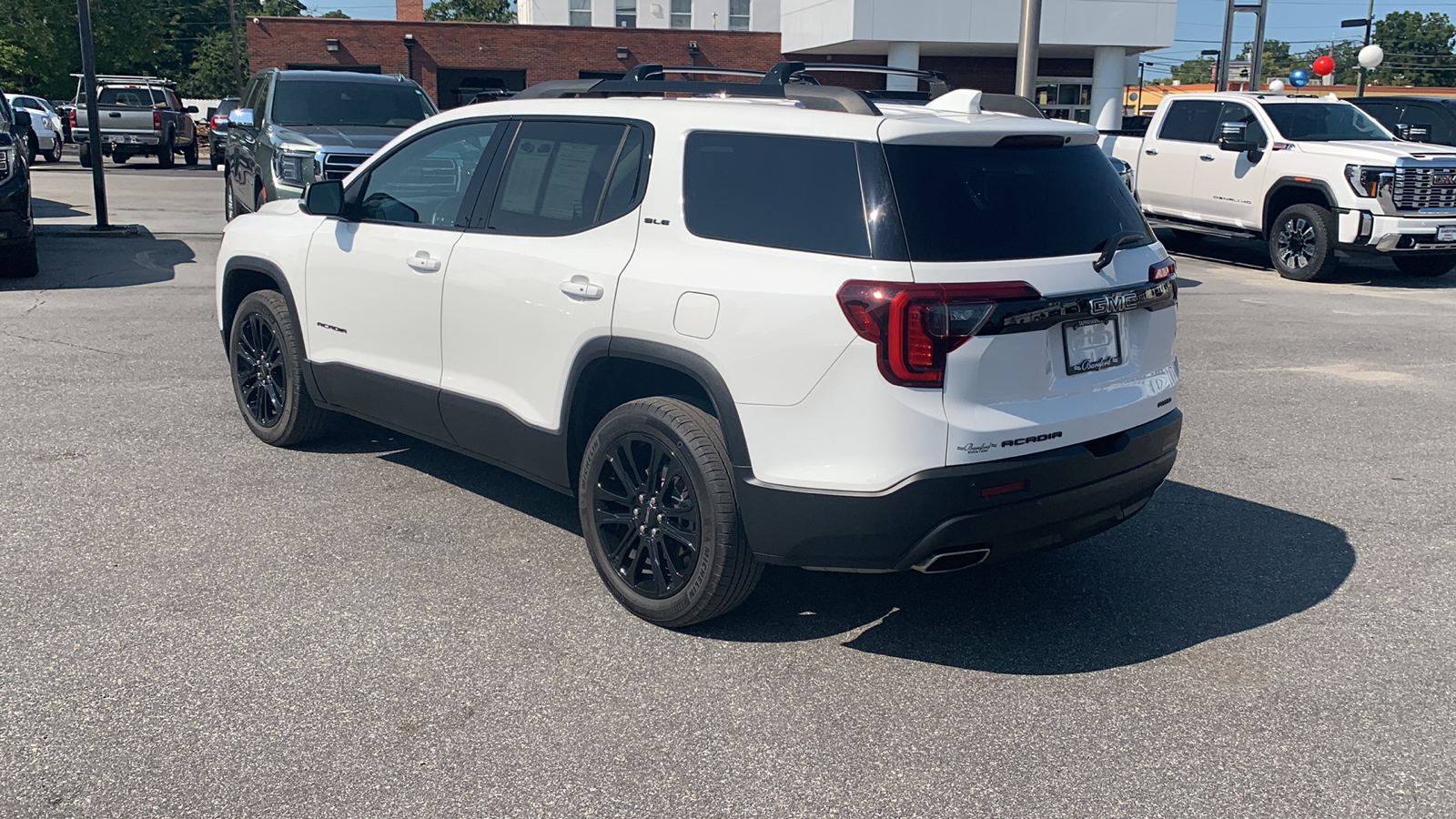 2022 GMC Acadia SLE 27