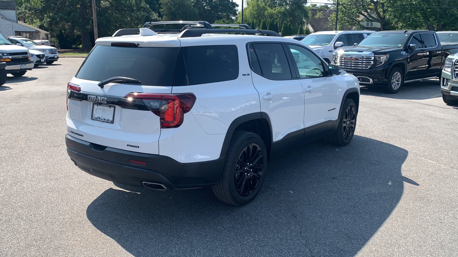 2022 GMC Acadia SLE 32