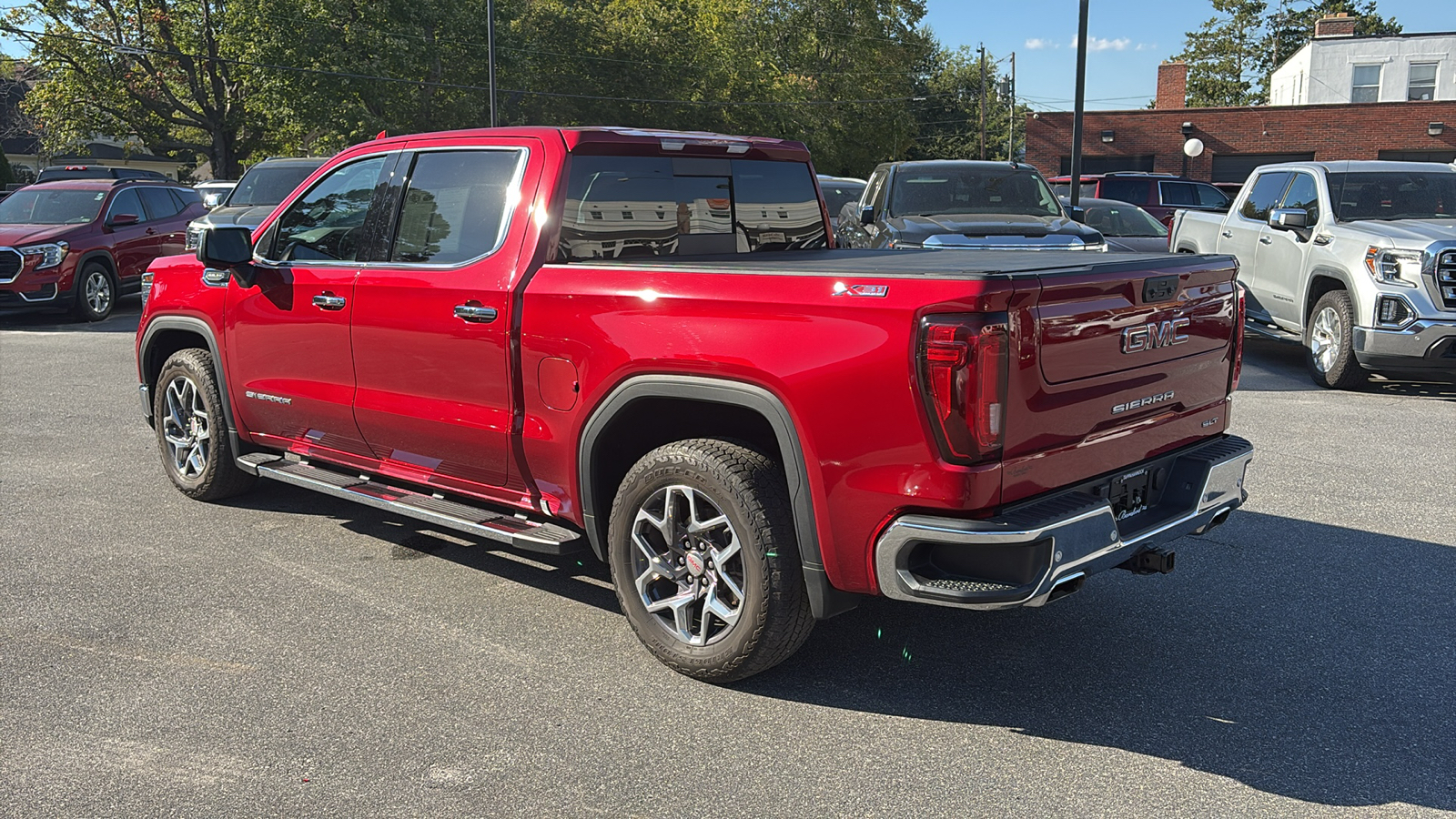 2023 GMC Sierra 1500 SLT 30