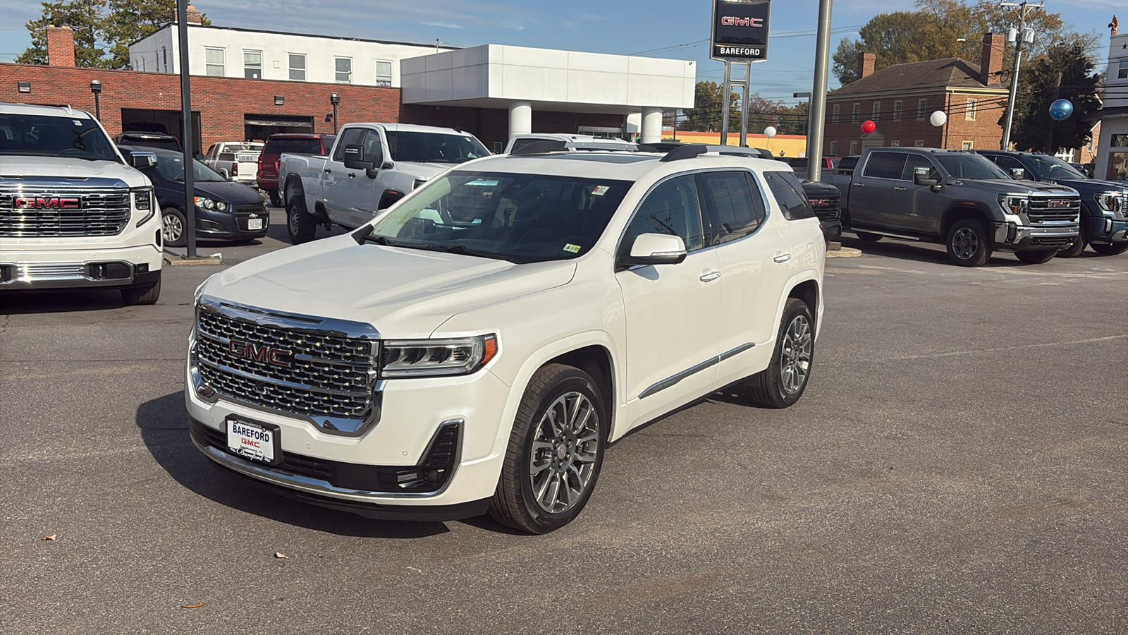 2022 GMC Acadia Denali 1