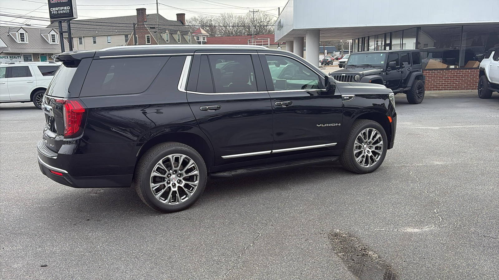 2022 GMC Yukon SLT 38