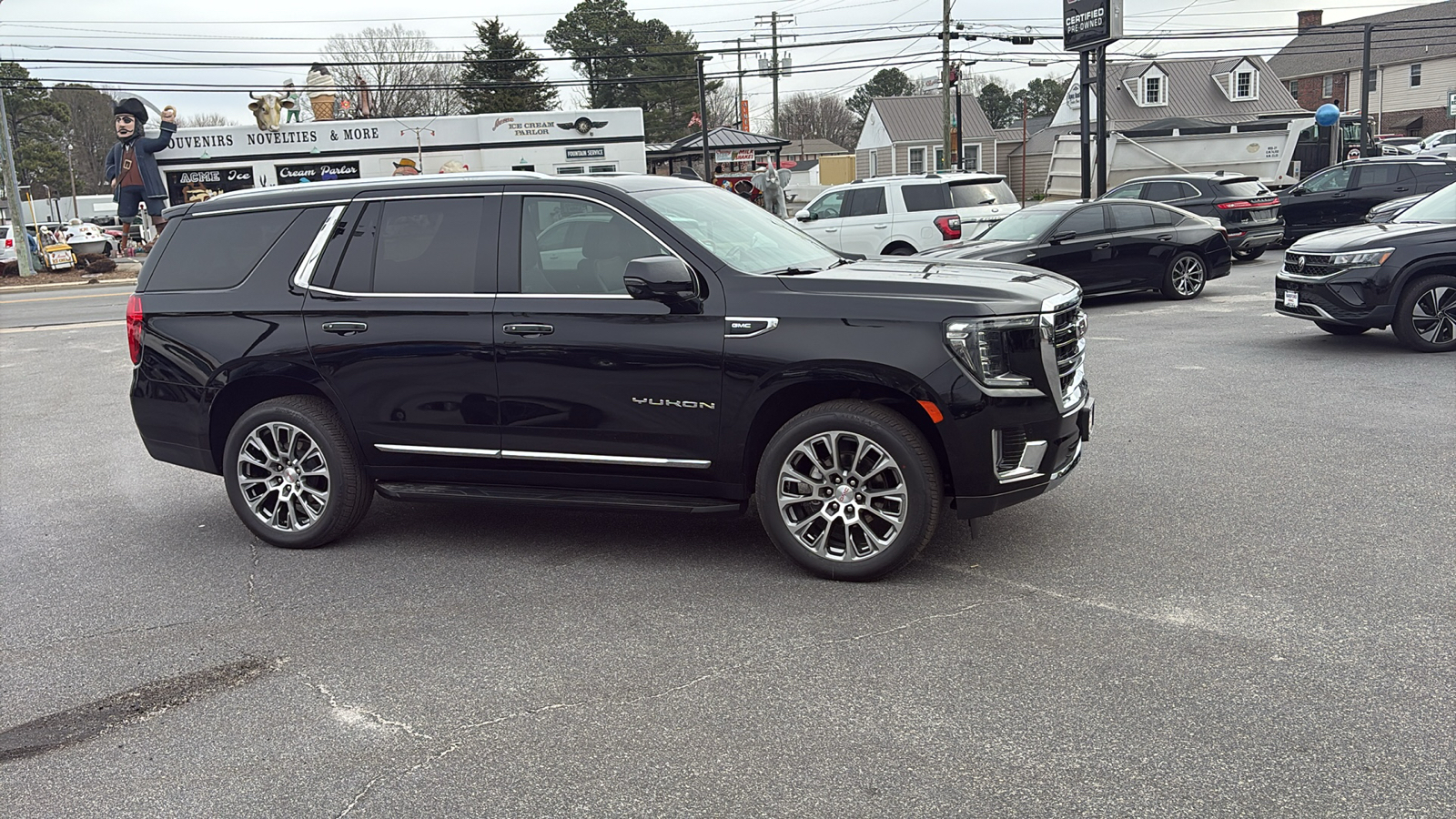 2022 GMC Yukon SLT 40