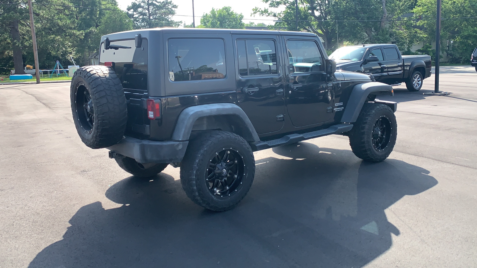 2012 Jeep Wrangler Unlimited Freedom Edition 22
