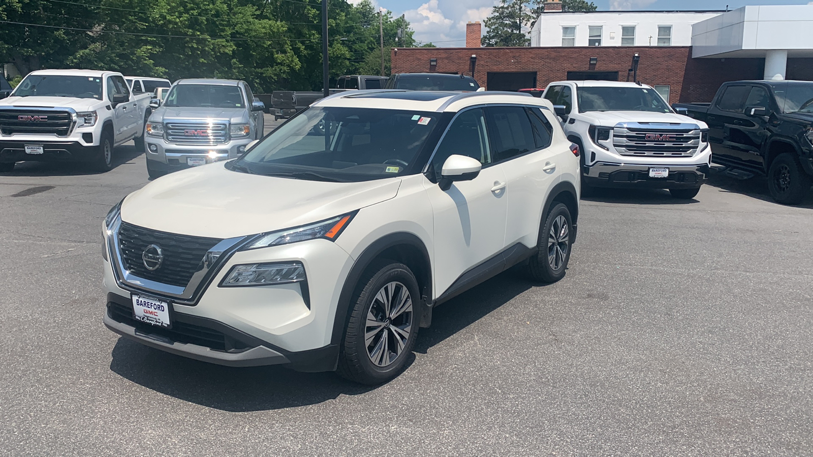 2021 Nissan Rogue SV 1