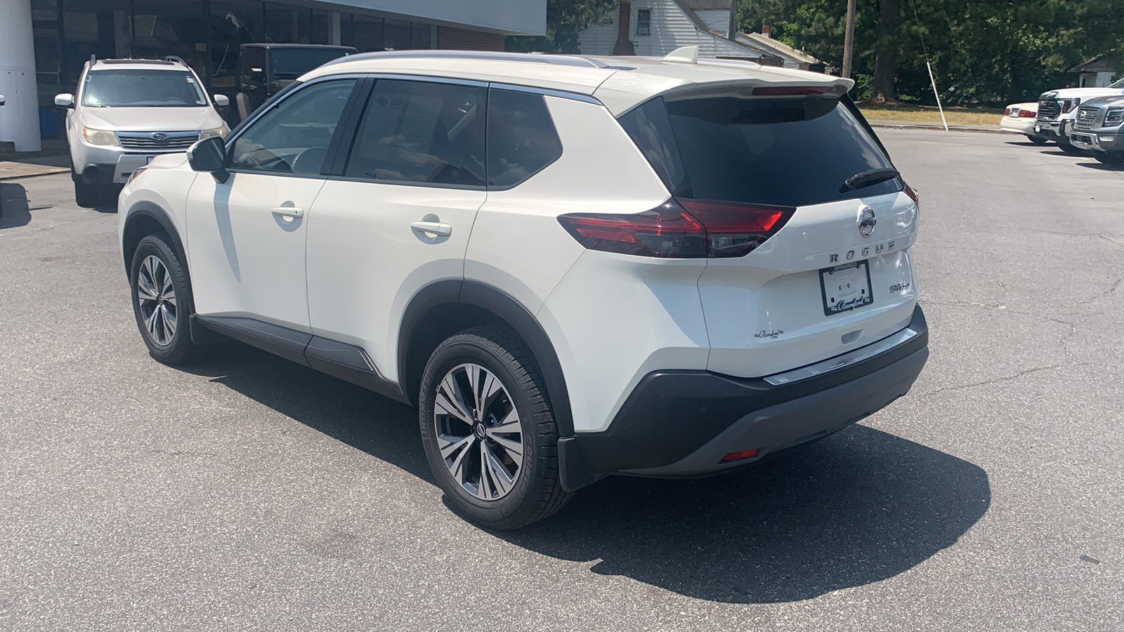 2021 Nissan Rogue SV 25