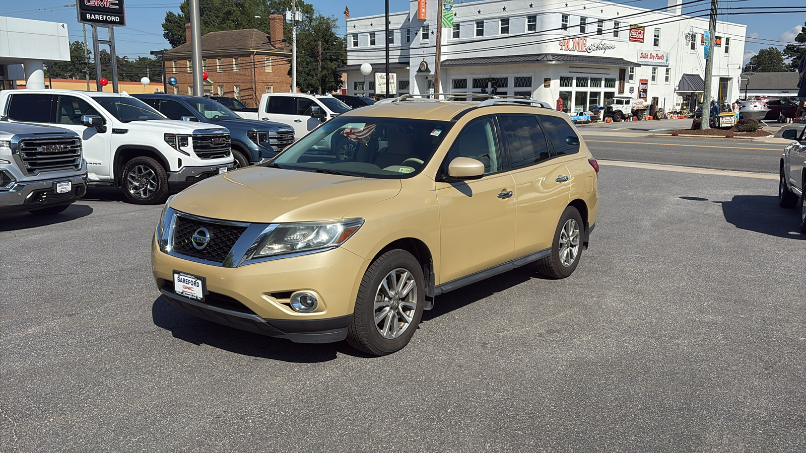 2013 Nissan Pathfinder Platinum 1