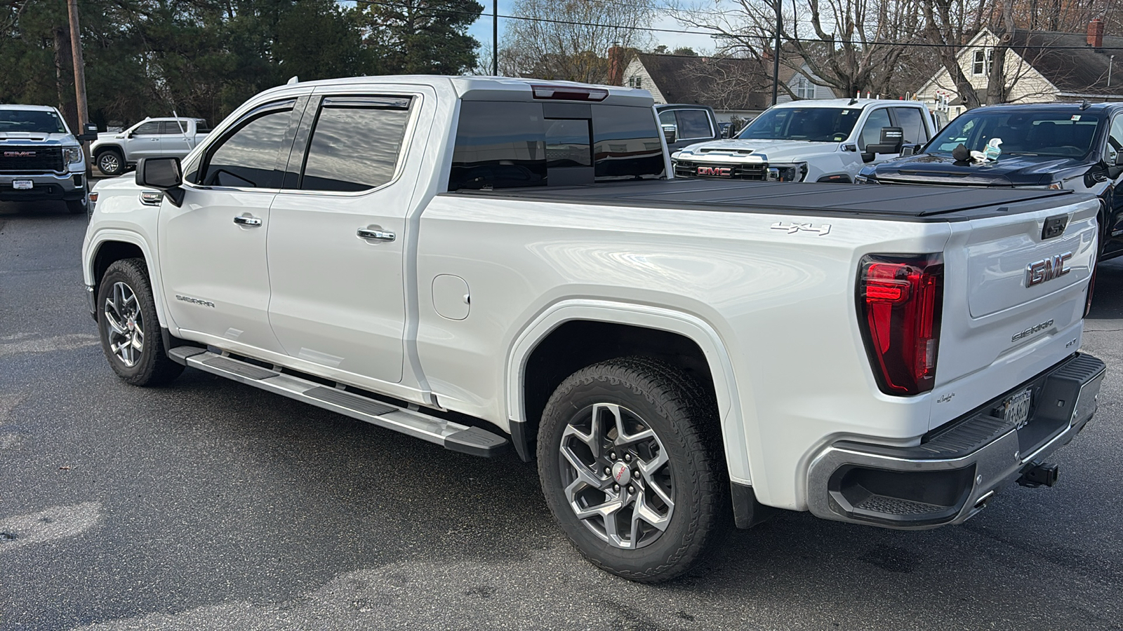 2024 GMC Sierra 1500 SLT 32