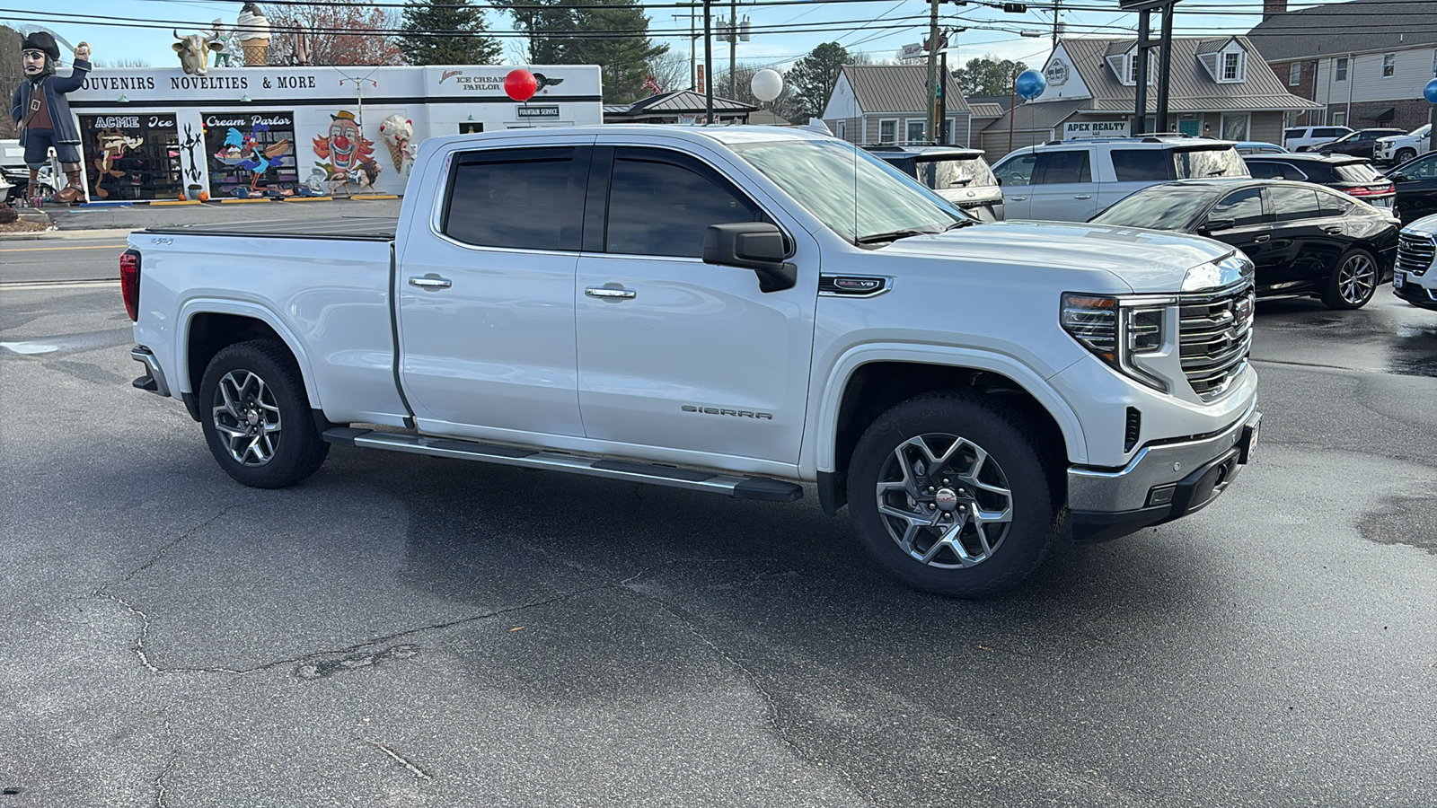 2024 GMC Sierra 1500 SLT 39