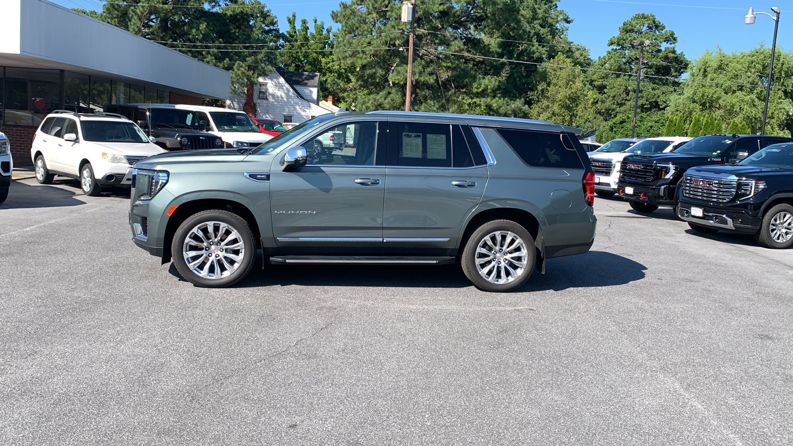 2024 GMC Yukon SLT 3