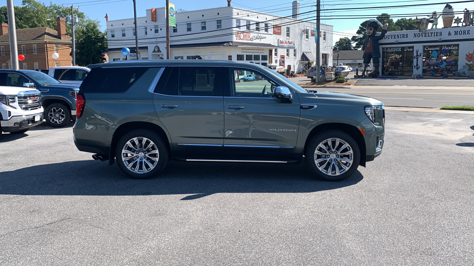 2024 GMC Yukon SLT 33