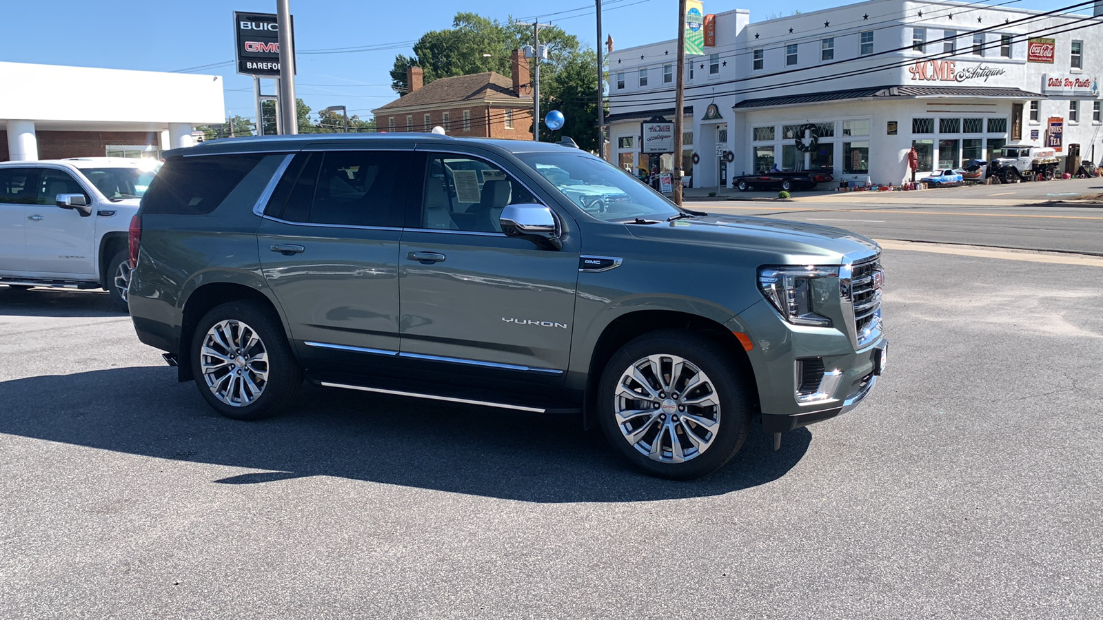 2024 GMC Yukon SLT 34