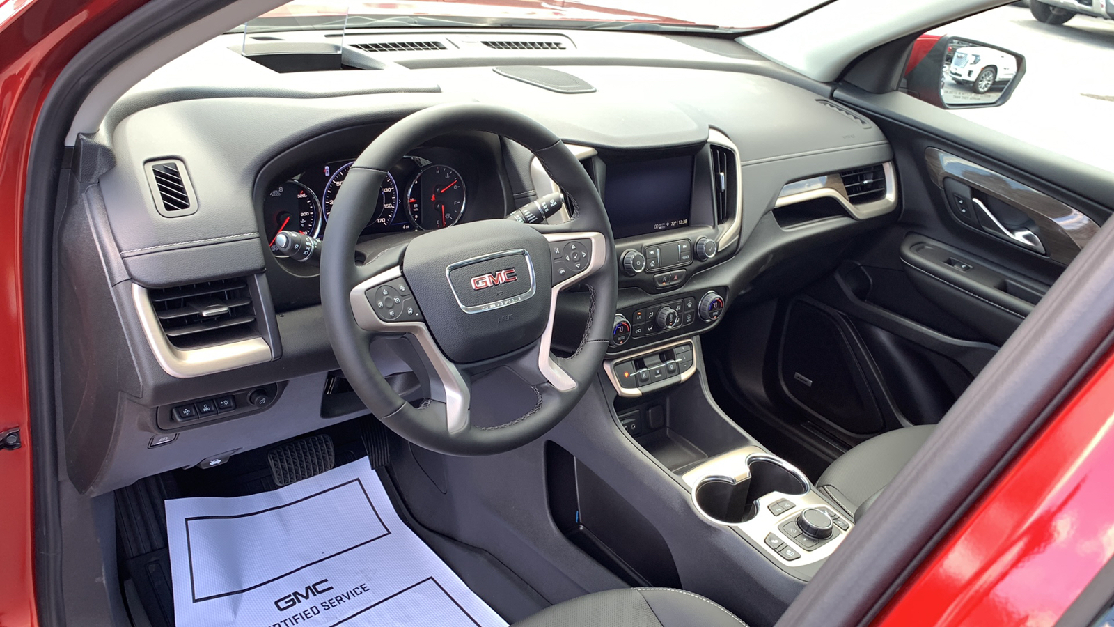 2024 GMC Terrain Denali 9