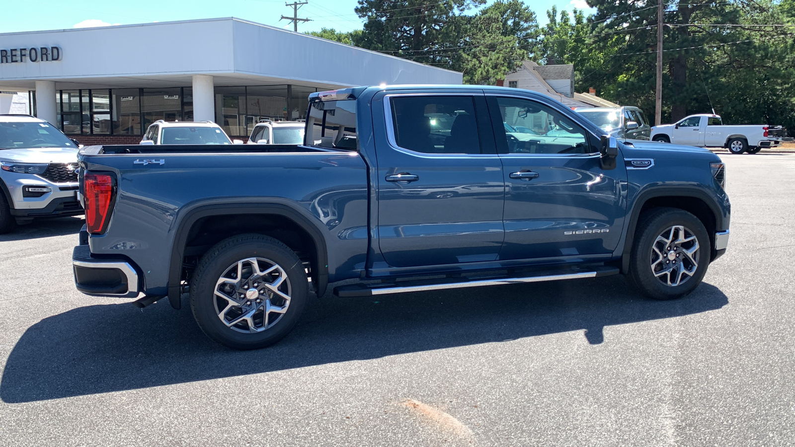 2024 GMC Sierra 1500 SLE 34