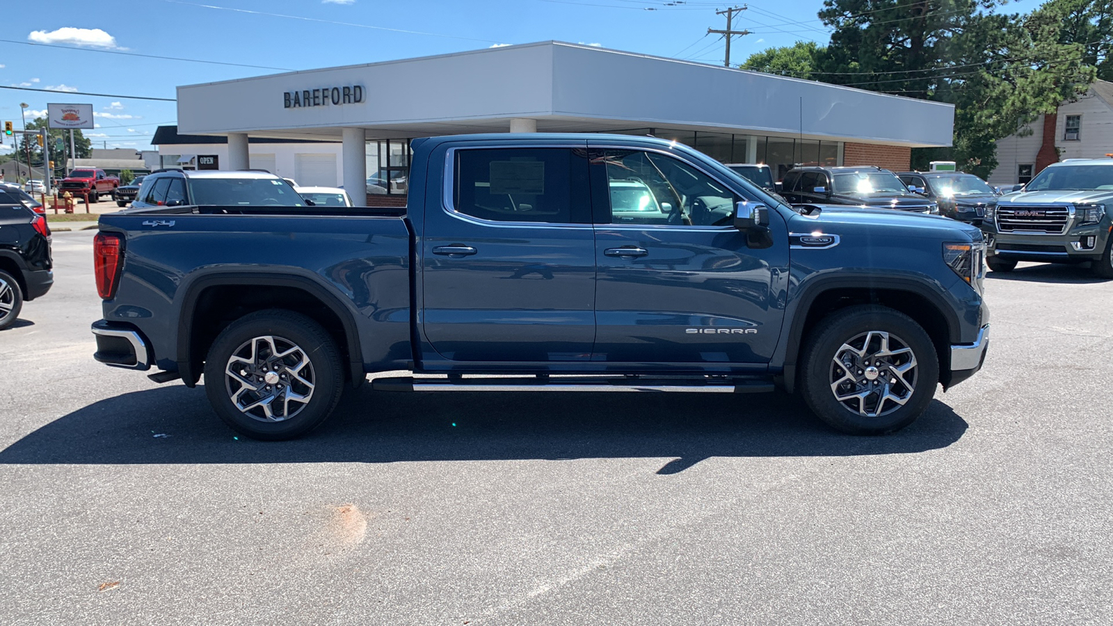 2024 GMC Sierra 1500 SLE 35