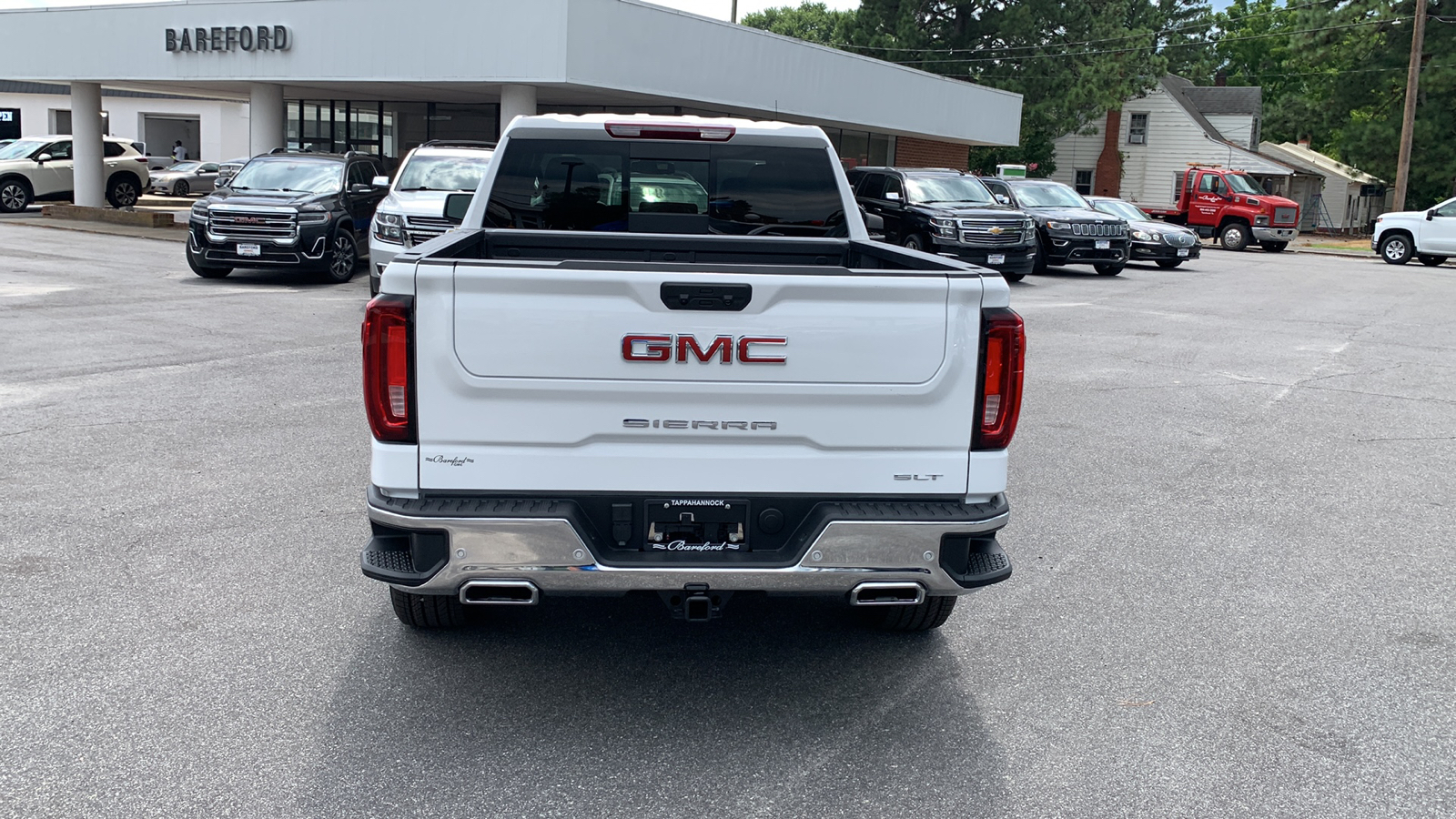 2024 GMC Sierra 1500 SLT 32