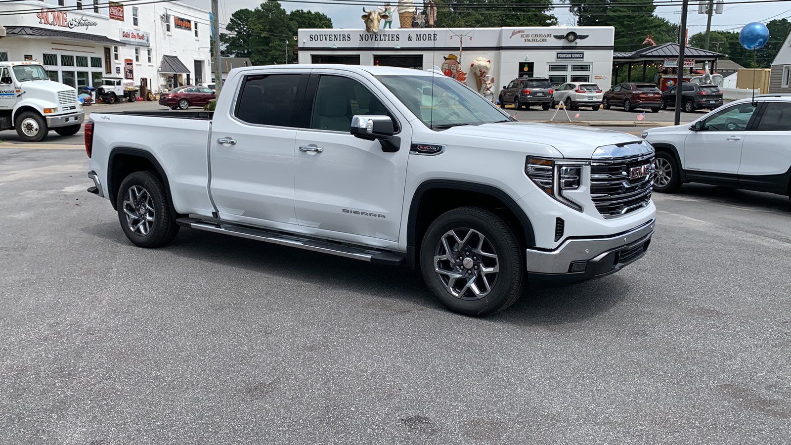 2024 GMC Sierra 1500 SLT 41