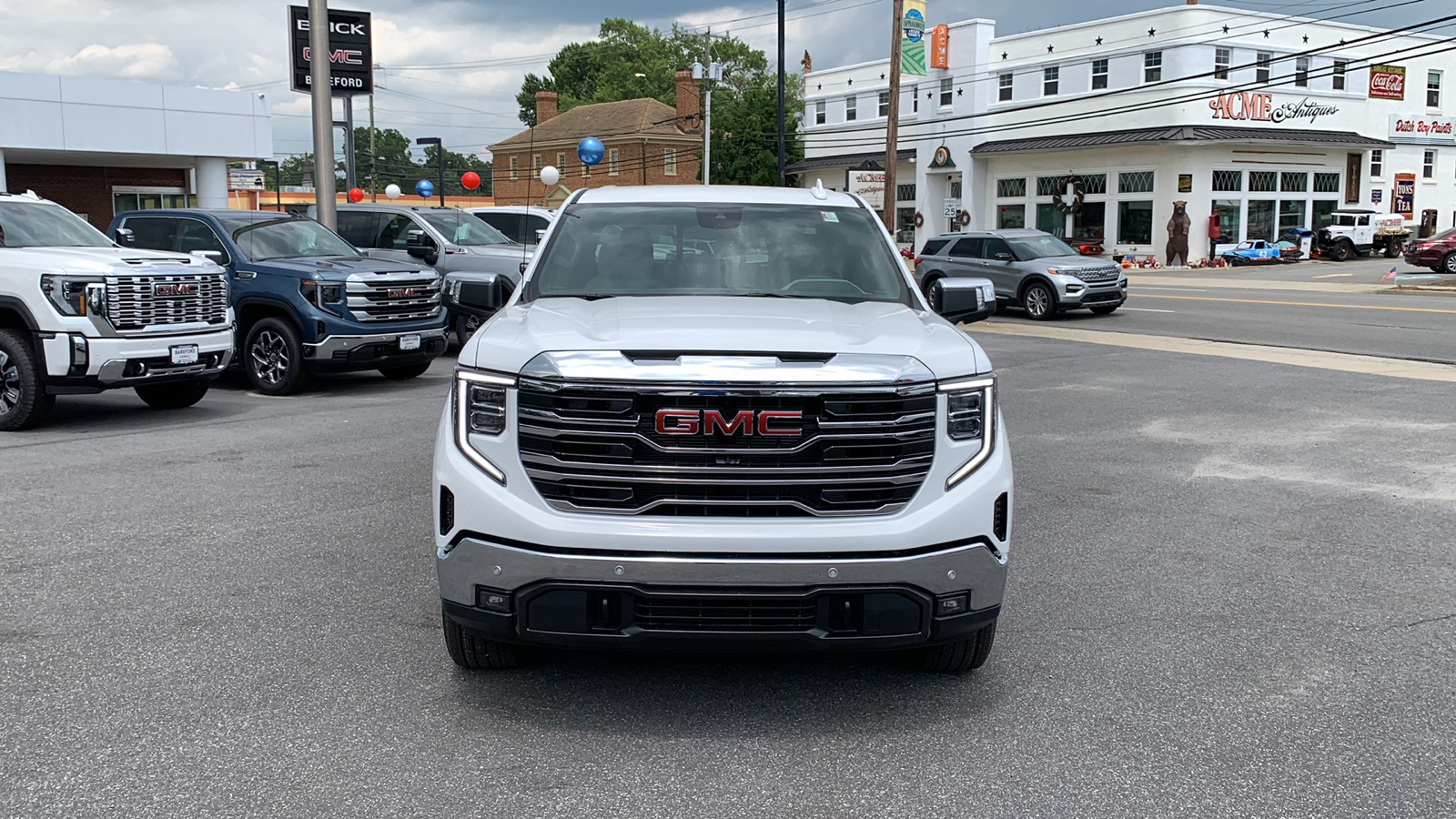 2024 GMC Sierra 1500 SLT 43