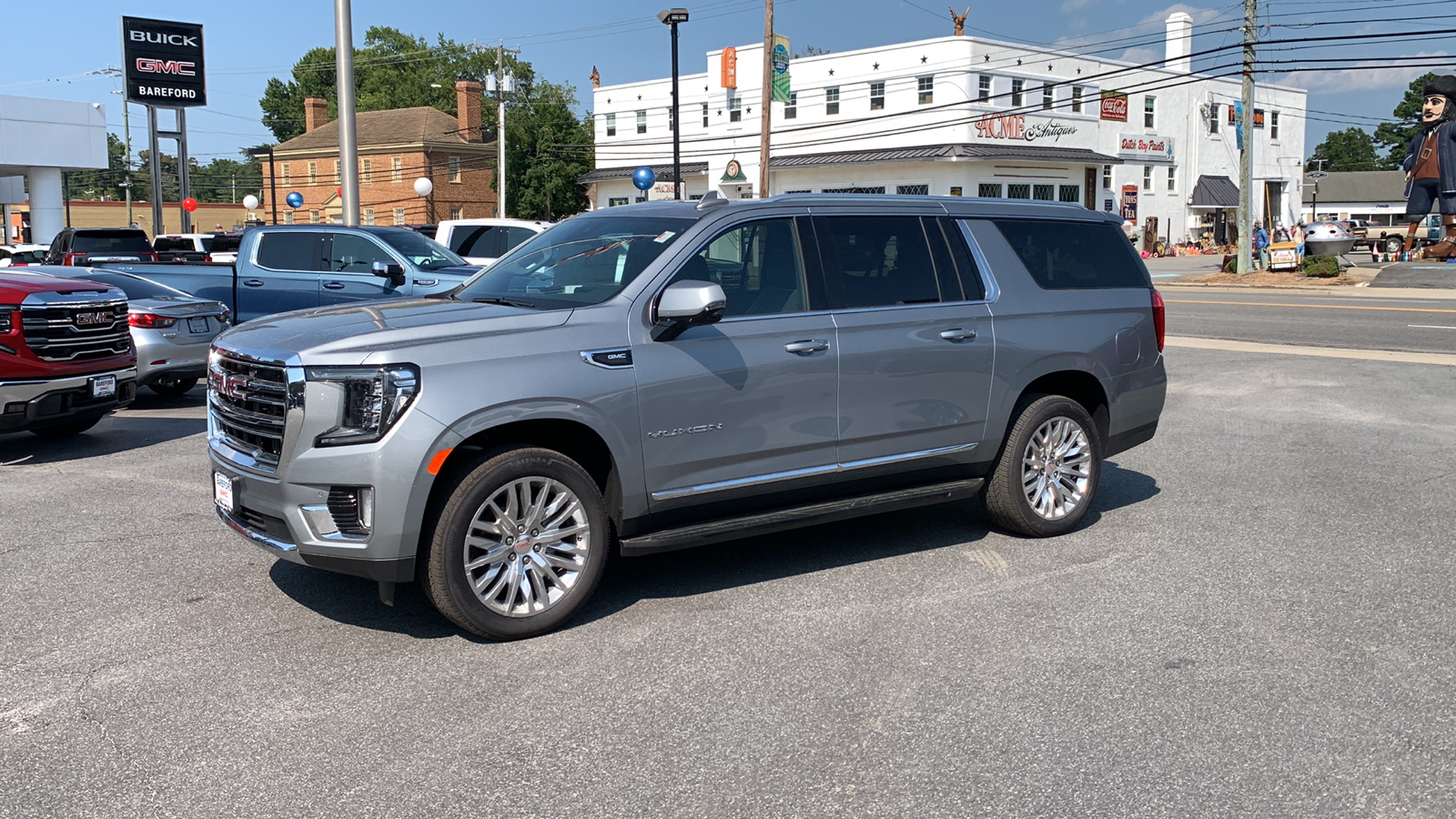 2024 GMC Yukon XL SLT 2