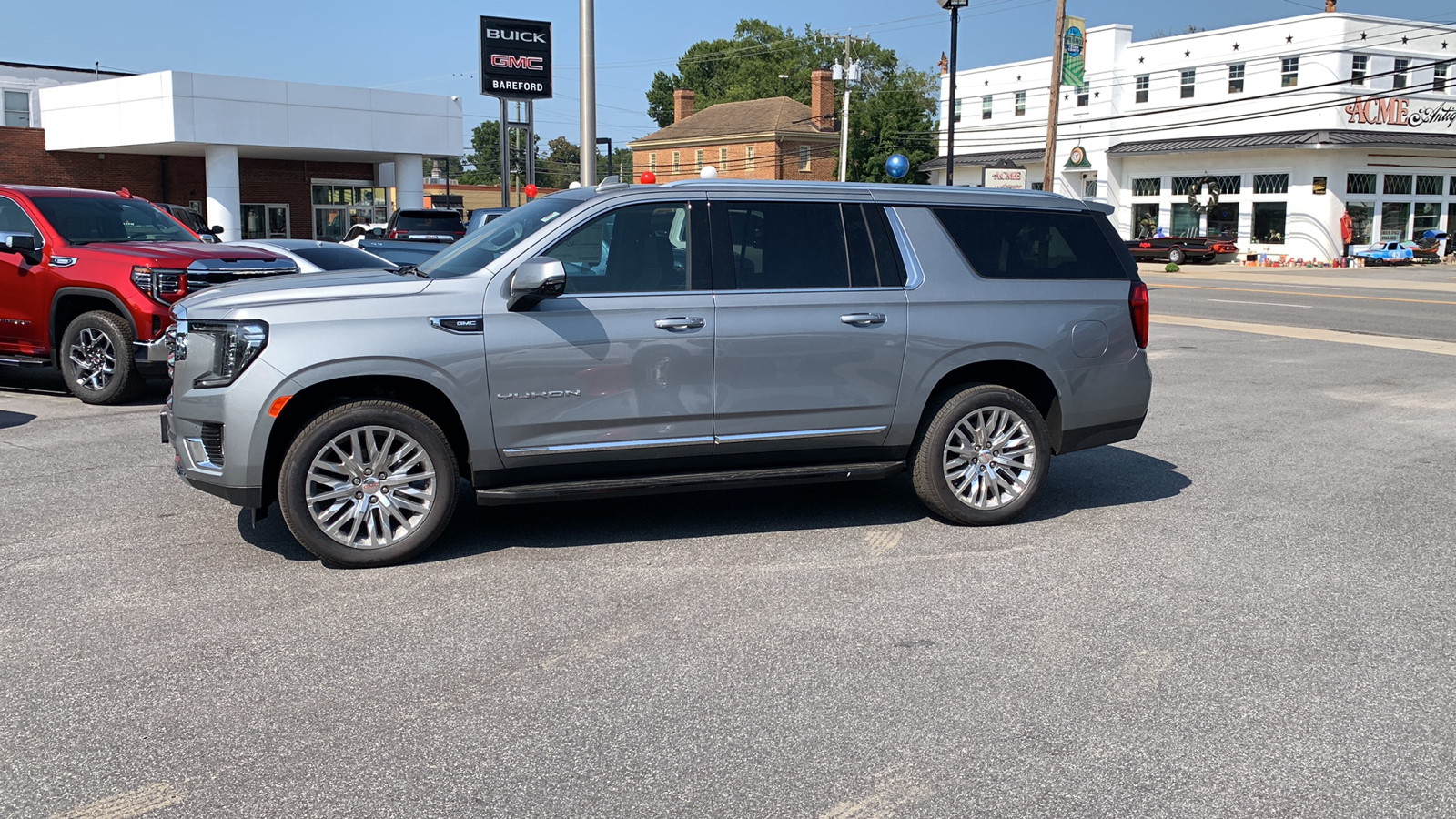 2024 GMC Yukon XL SLT 3