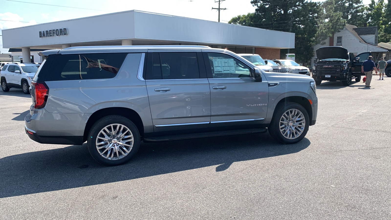 2024 GMC Yukon XL SLT 33