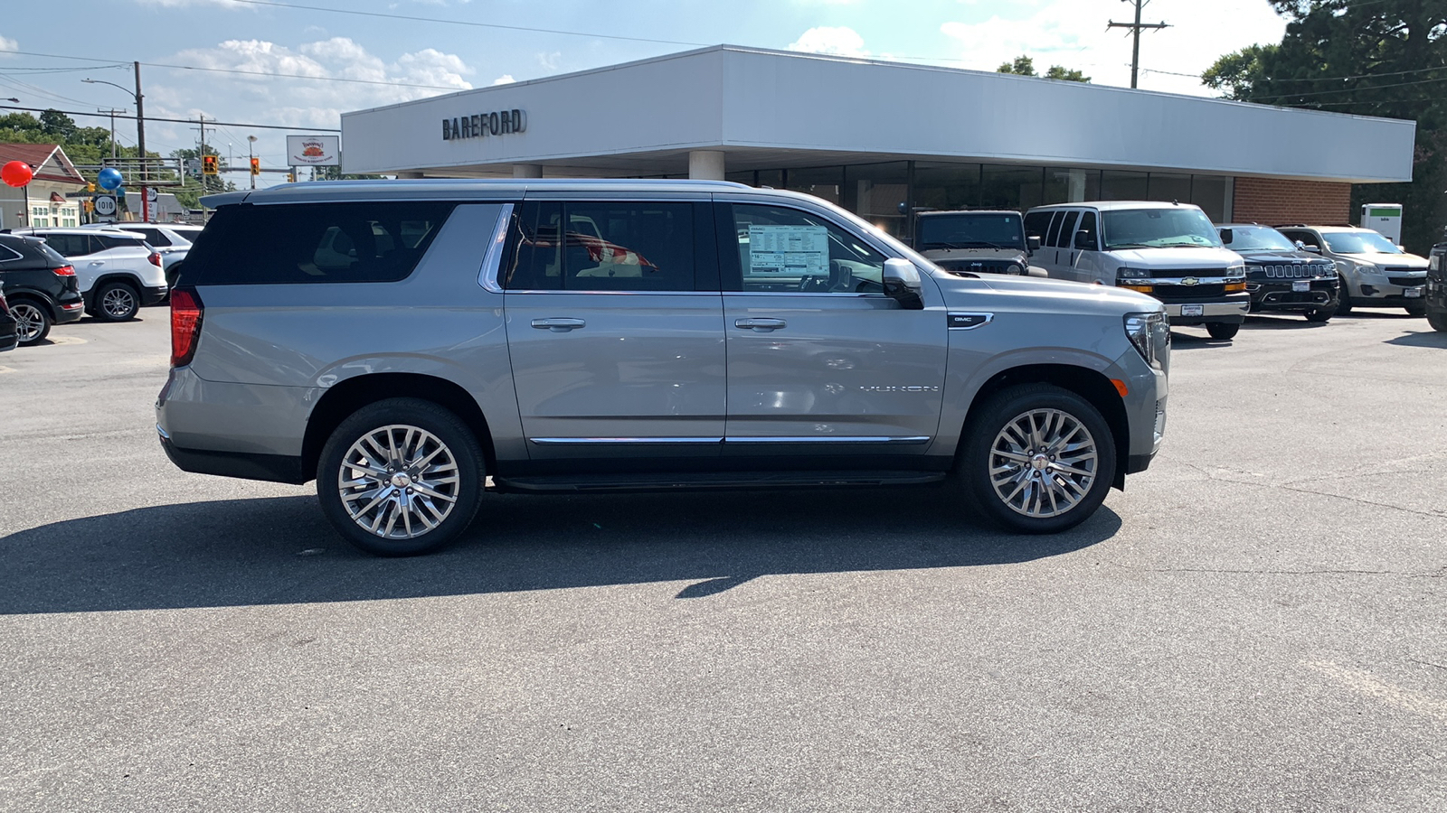 2024 GMC Yukon XL SLT 34