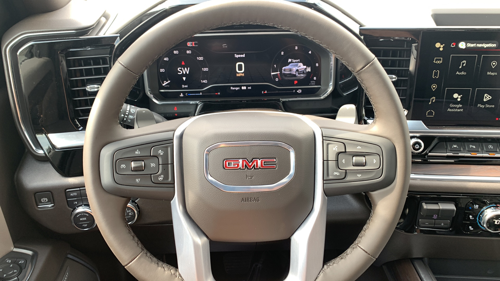 2024 GMC Sierra 1500 SLT 16