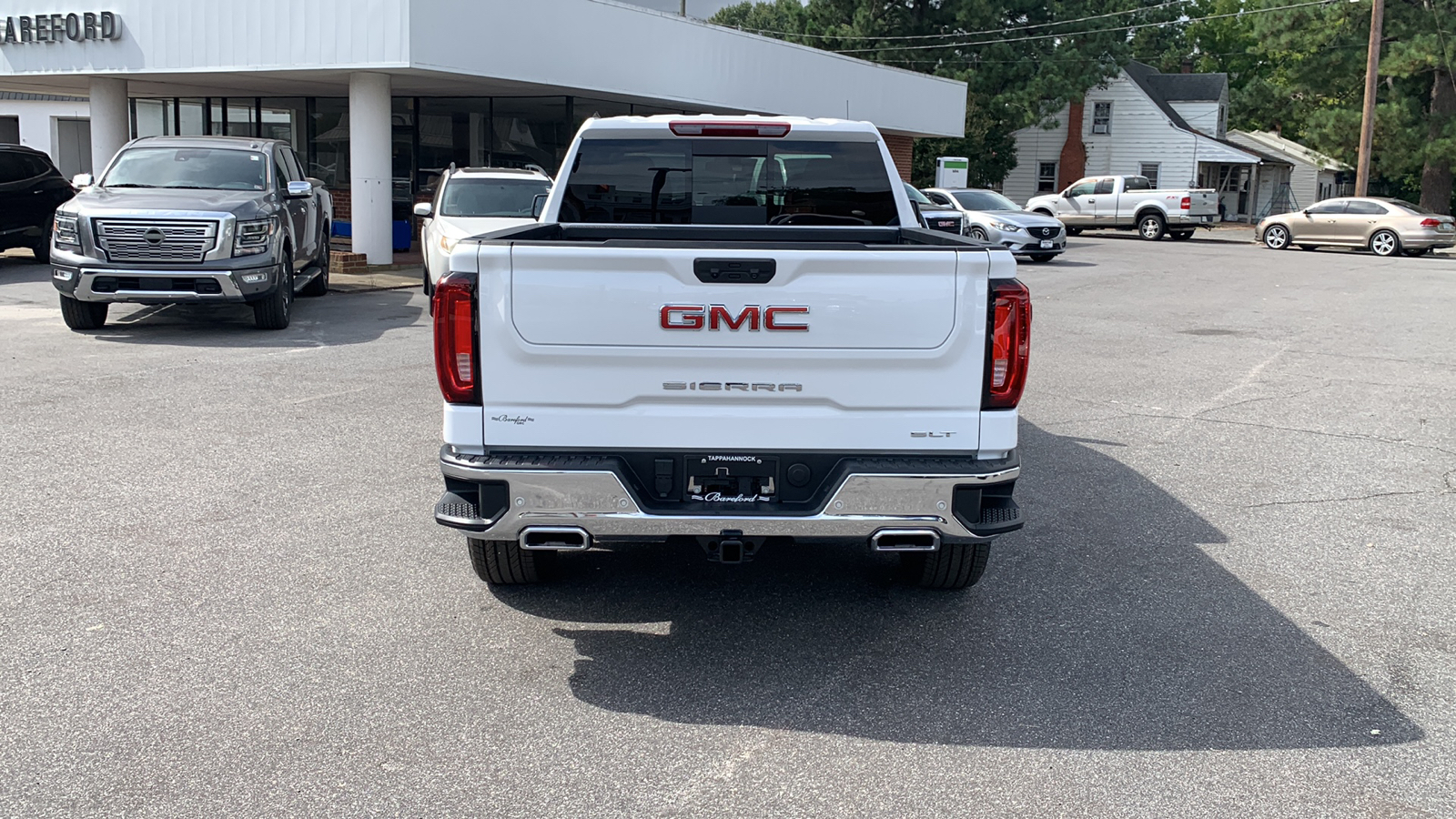 2024 GMC Sierra 1500 SLT 32