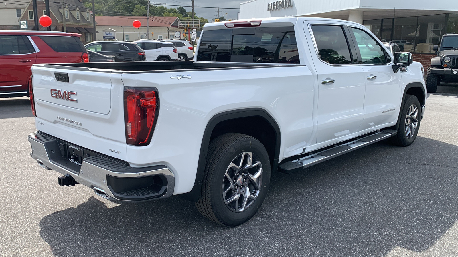 2024 GMC Sierra 1500 SLT 38