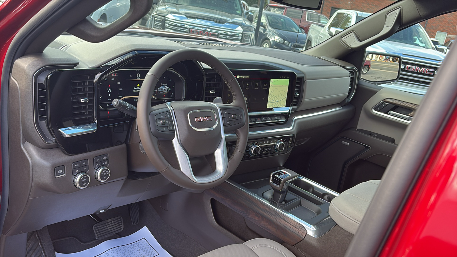 2025 GMC Sierra 1500 SLT 11