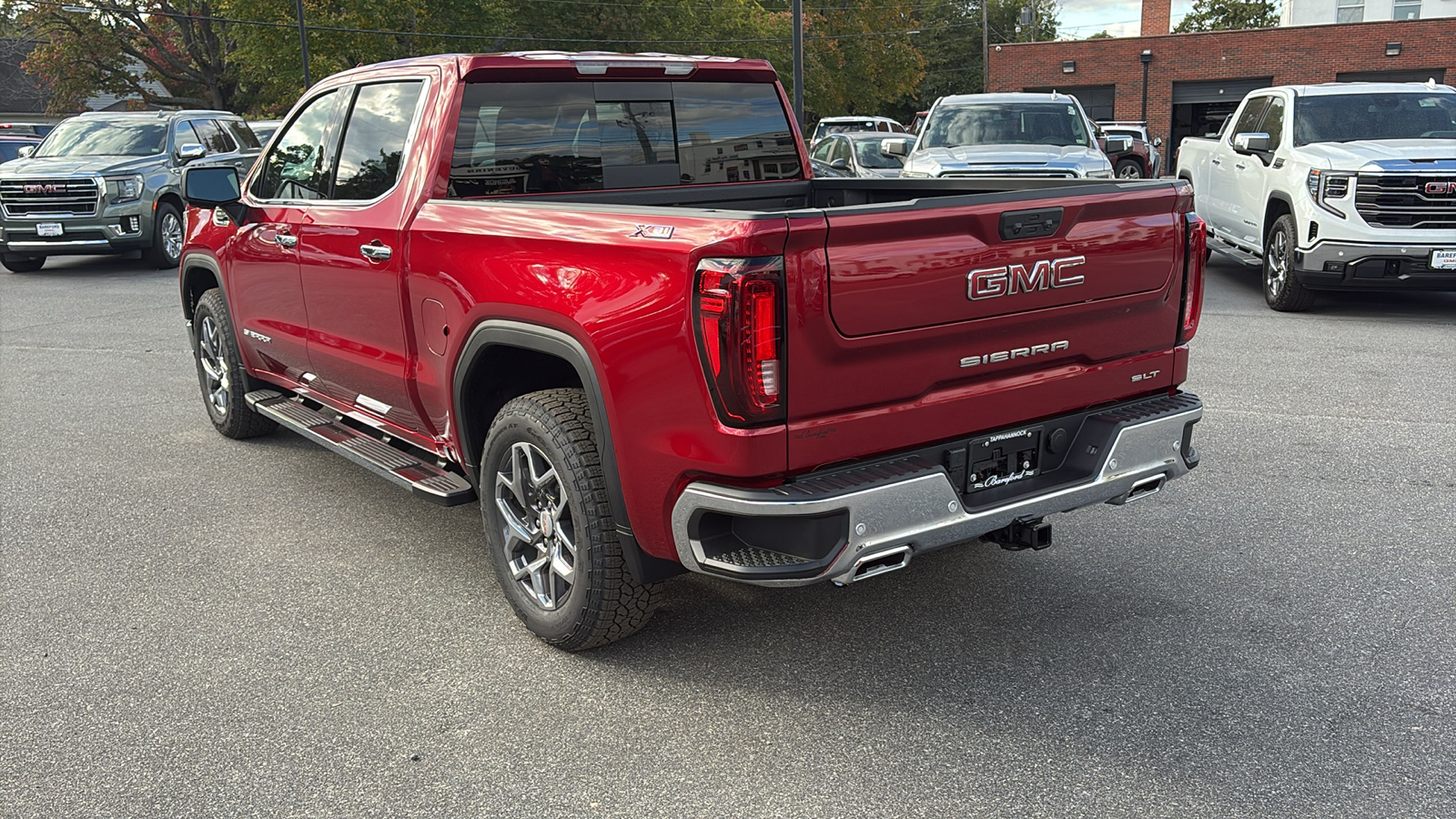 2025 GMC Sierra 1500 SLT 32