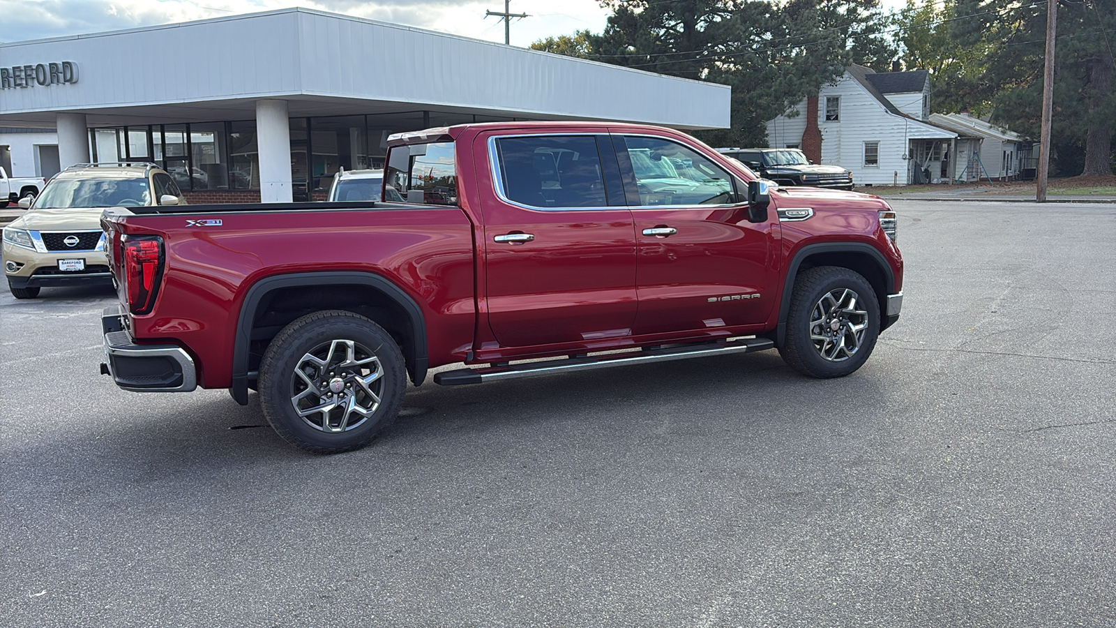 2025 GMC Sierra 1500 SLT 40