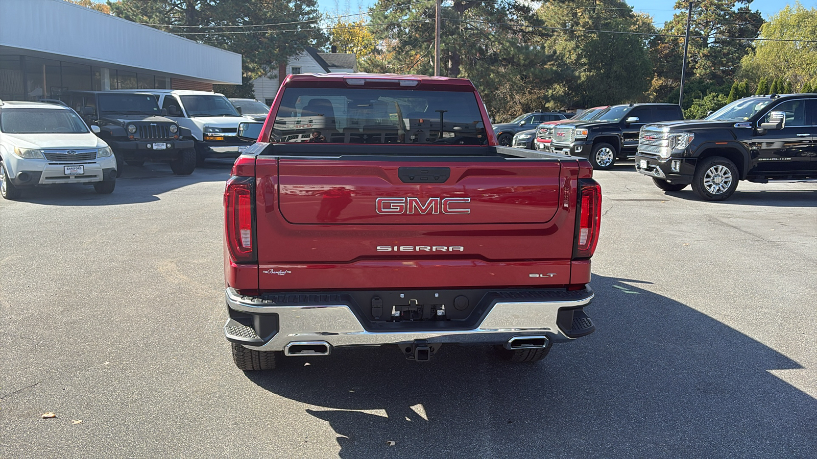 2024 GMC Sierra 1500 SLT 32