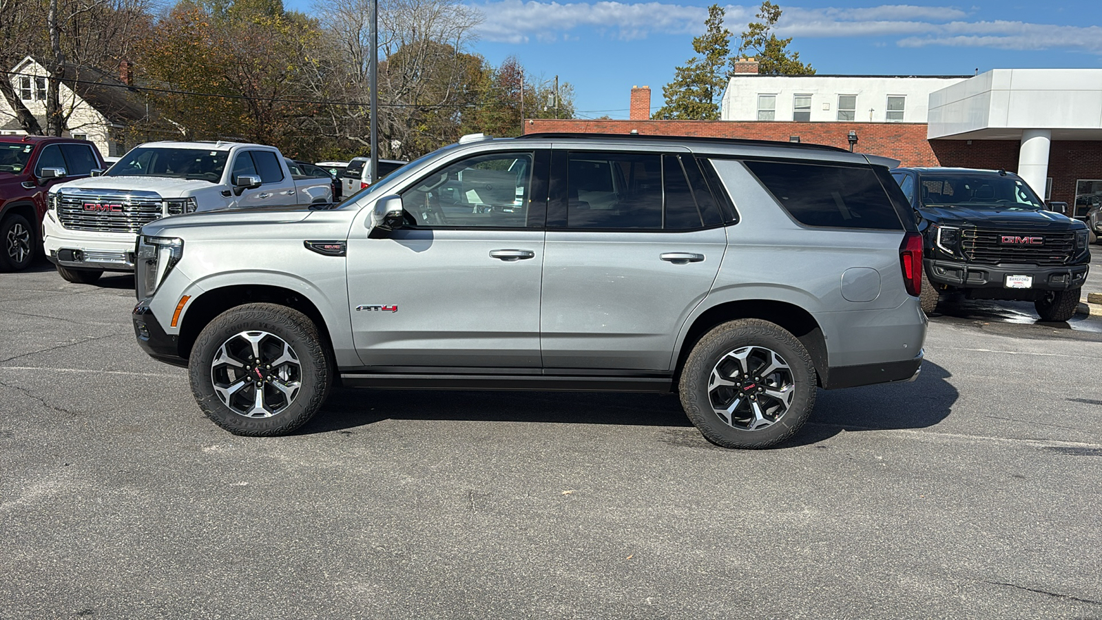 2025 GMC Yukon AT4 3