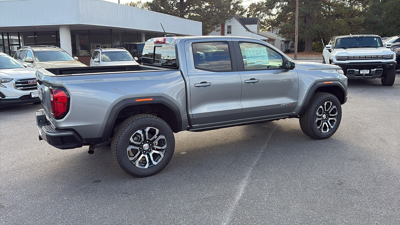 2024 GMC Canyon 4WD AT4 32