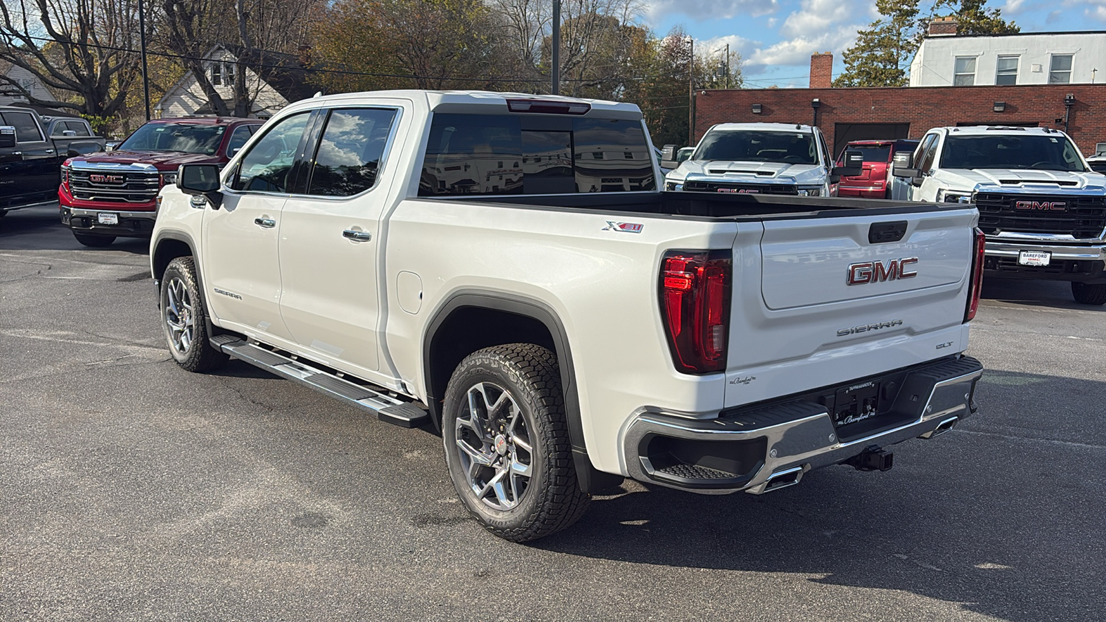 2025 GMC Sierra 1500 SLT 34