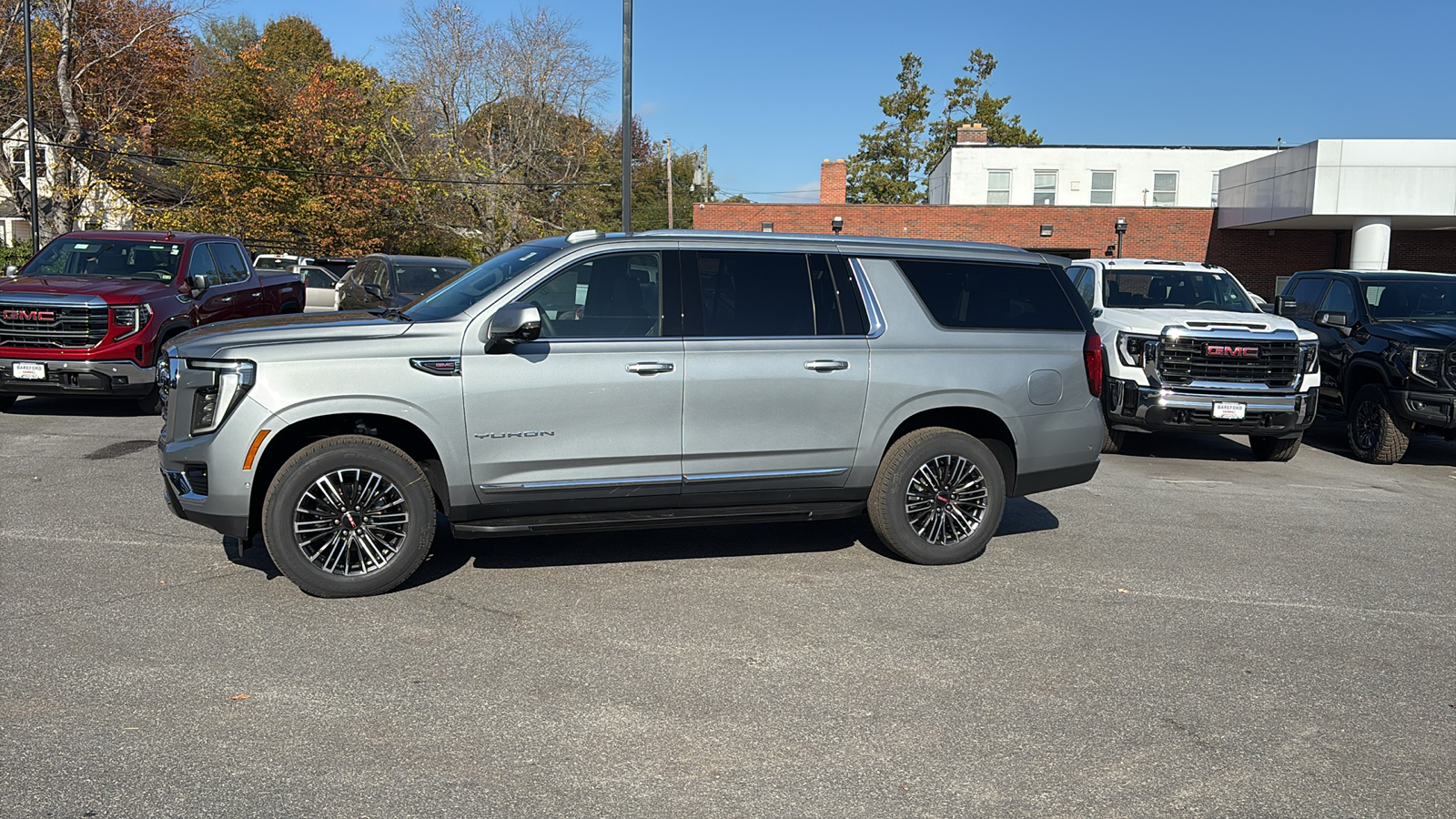 2025 GMC Yukon XL Elevation 3