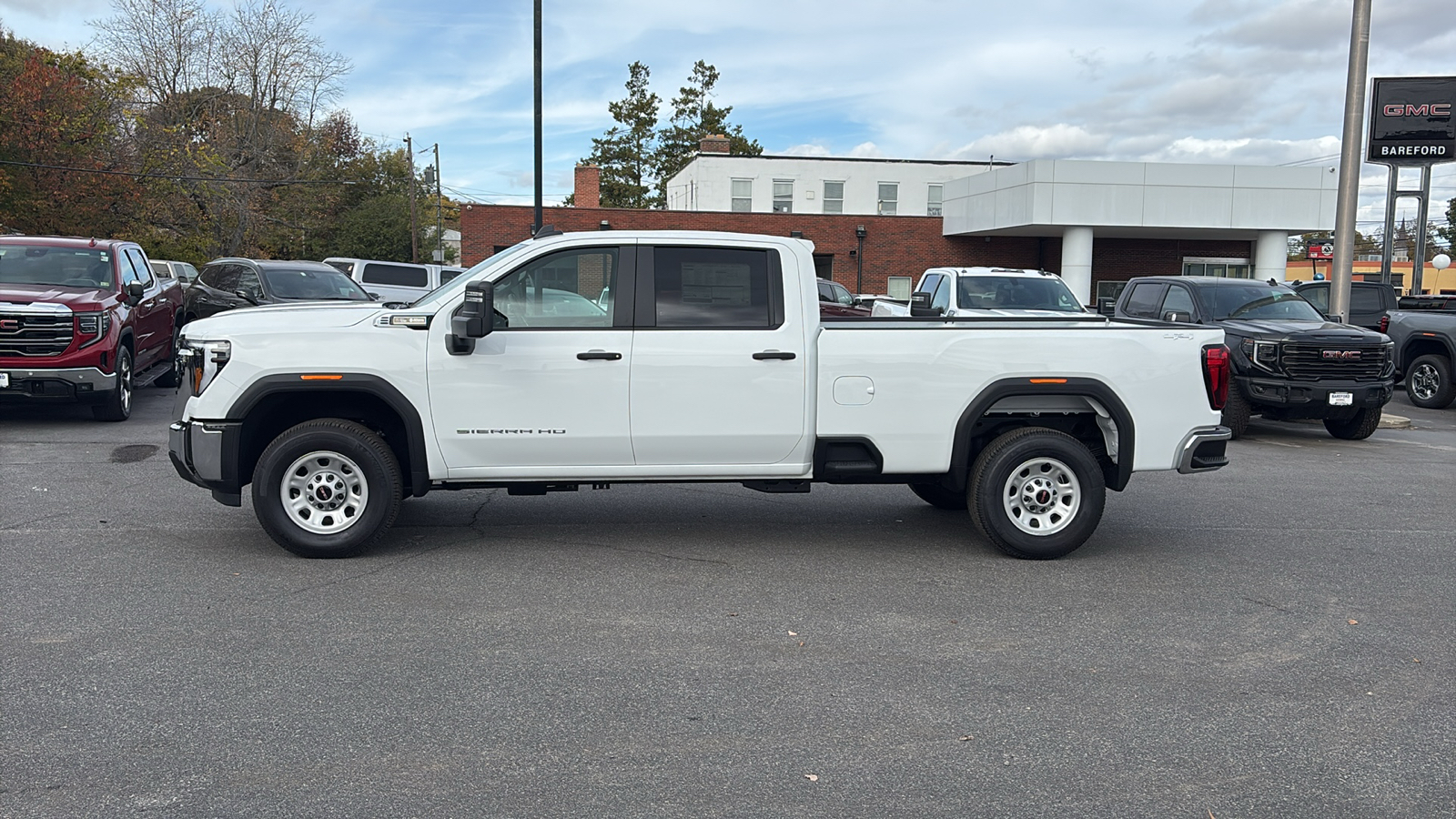 2024 GMC Sierra 2500HD Pro 4