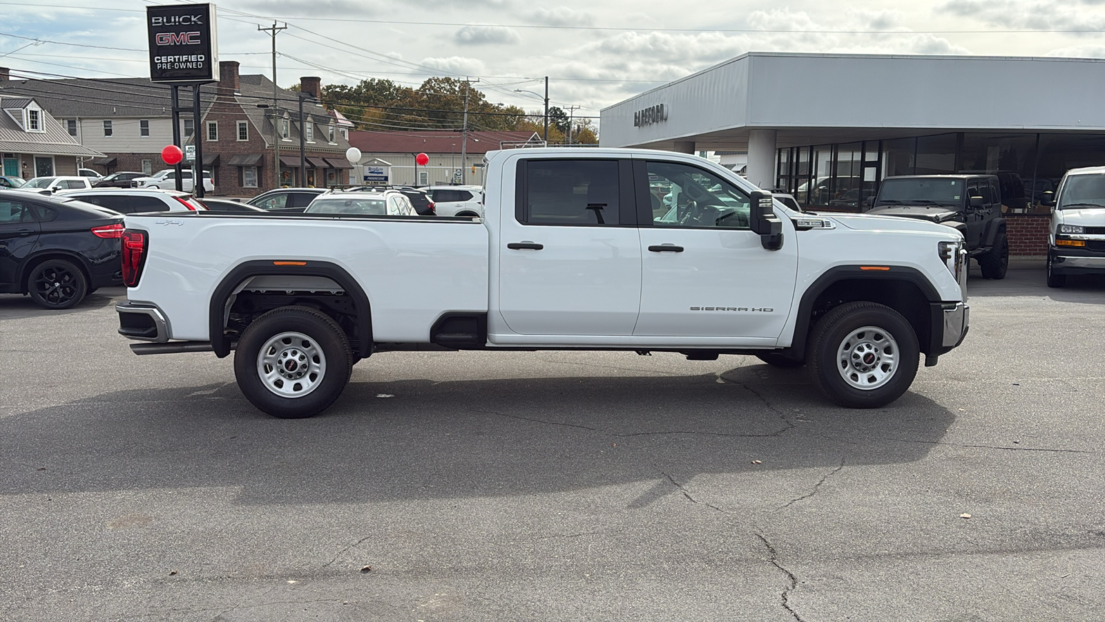 2024 GMC Sierra 2500HD Pro 33